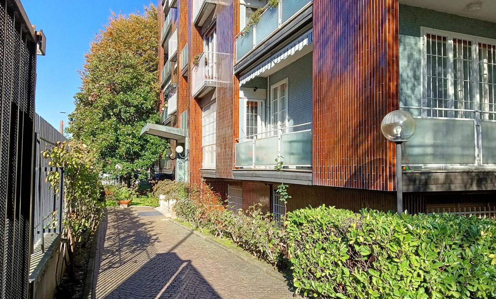 Sahi - Via Dei Ciclamini Mm1 Primaticcio, Stadio San Siro, Ospedale San Carlo Milano Dış mekan fotoğraf