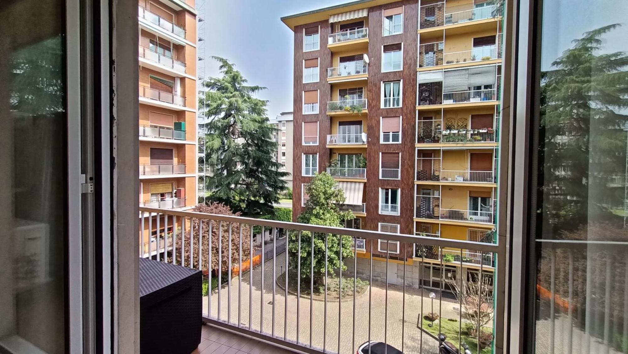 Sahi - Via Dei Ciclamini Mm1 Primaticcio, Stadio San Siro, Ospedale San Carlo Milano Dış mekan fotoğraf